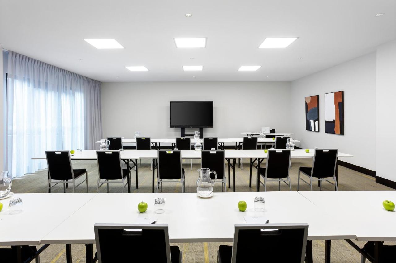 Quest Preston Aparthotel Мелбърн Екстериор снимка